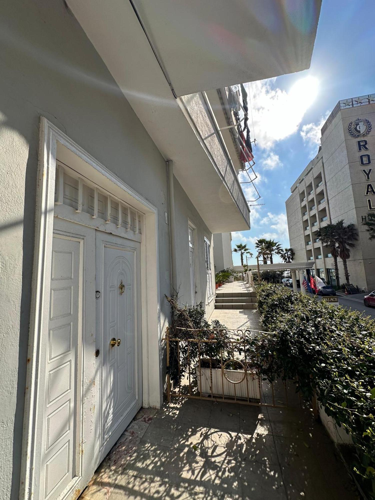 Sea View Apartament. Luxury Area In Durres Beach.公寓 外观 照片